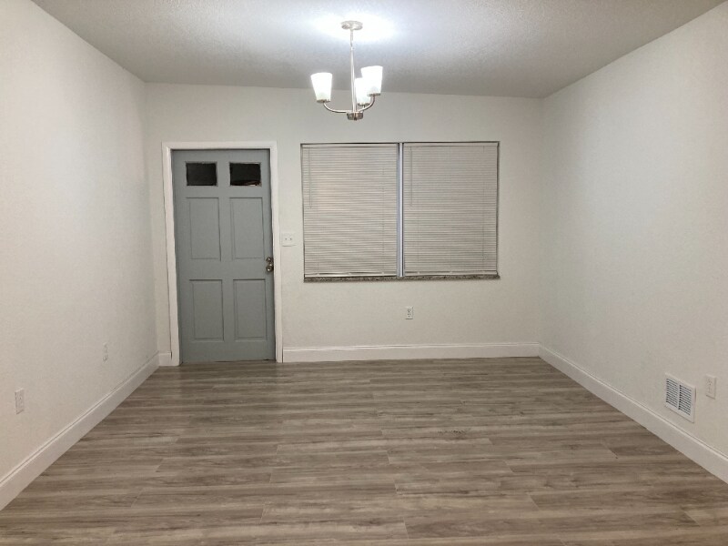 Building Photo - 4925 S 83rd St