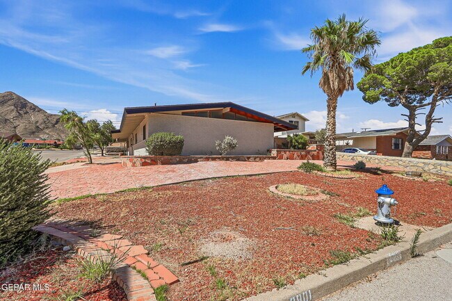 Building Photo - 2801 Polk Ave