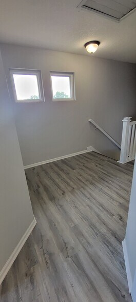 Building Photo - 2806 Fayrdale Dr