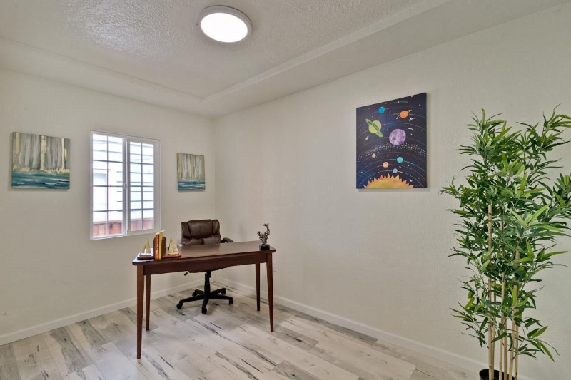 Building Photo - 21214 Montgomery Ave