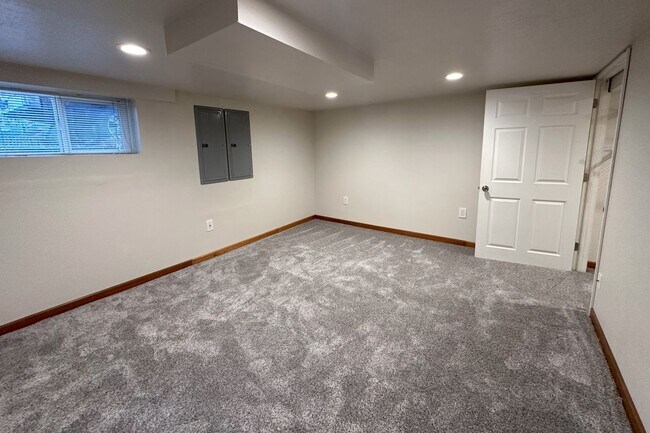 Building Photo - Shankland - 1825 4th