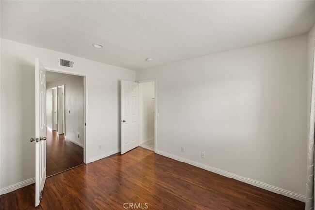 Building Photo - 4867 Tremezzo Dr