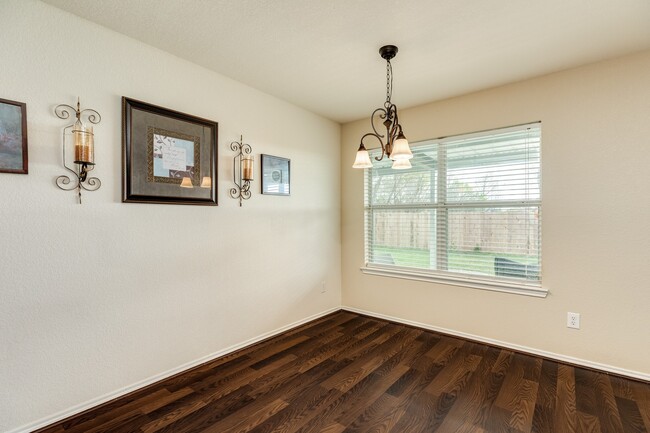 Building Photo - 999 Brady Ln