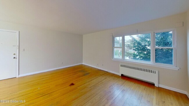 Building Photo - 31 Parkwood St