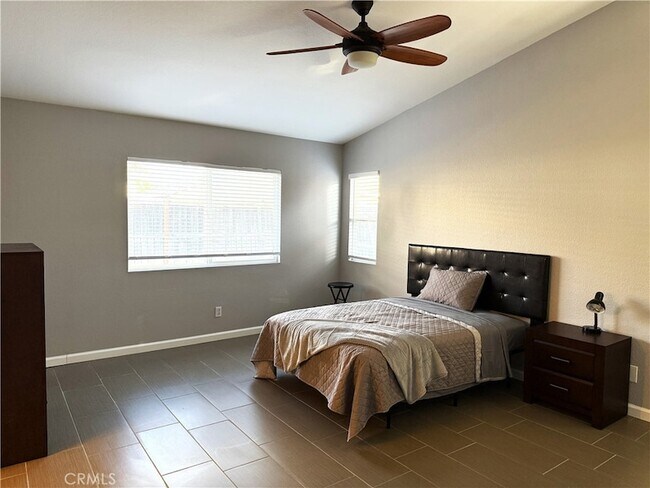 Building Photo - 1462 Nutmey Ln