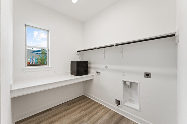 Building Photo - 5702 Diamond Dust Dr