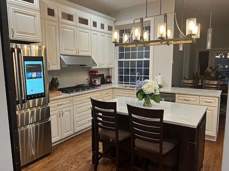 1st floor kitchen - 17 U St NW