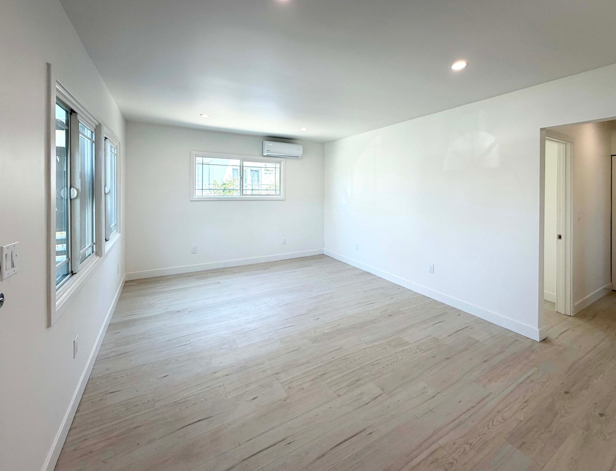 Building Photo - 1266 S Muirfield Rd