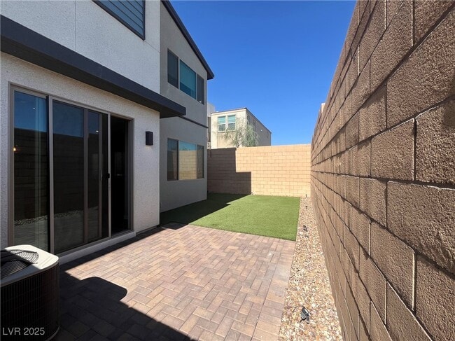 Building Photo - 9296 Desert Pearl Ave