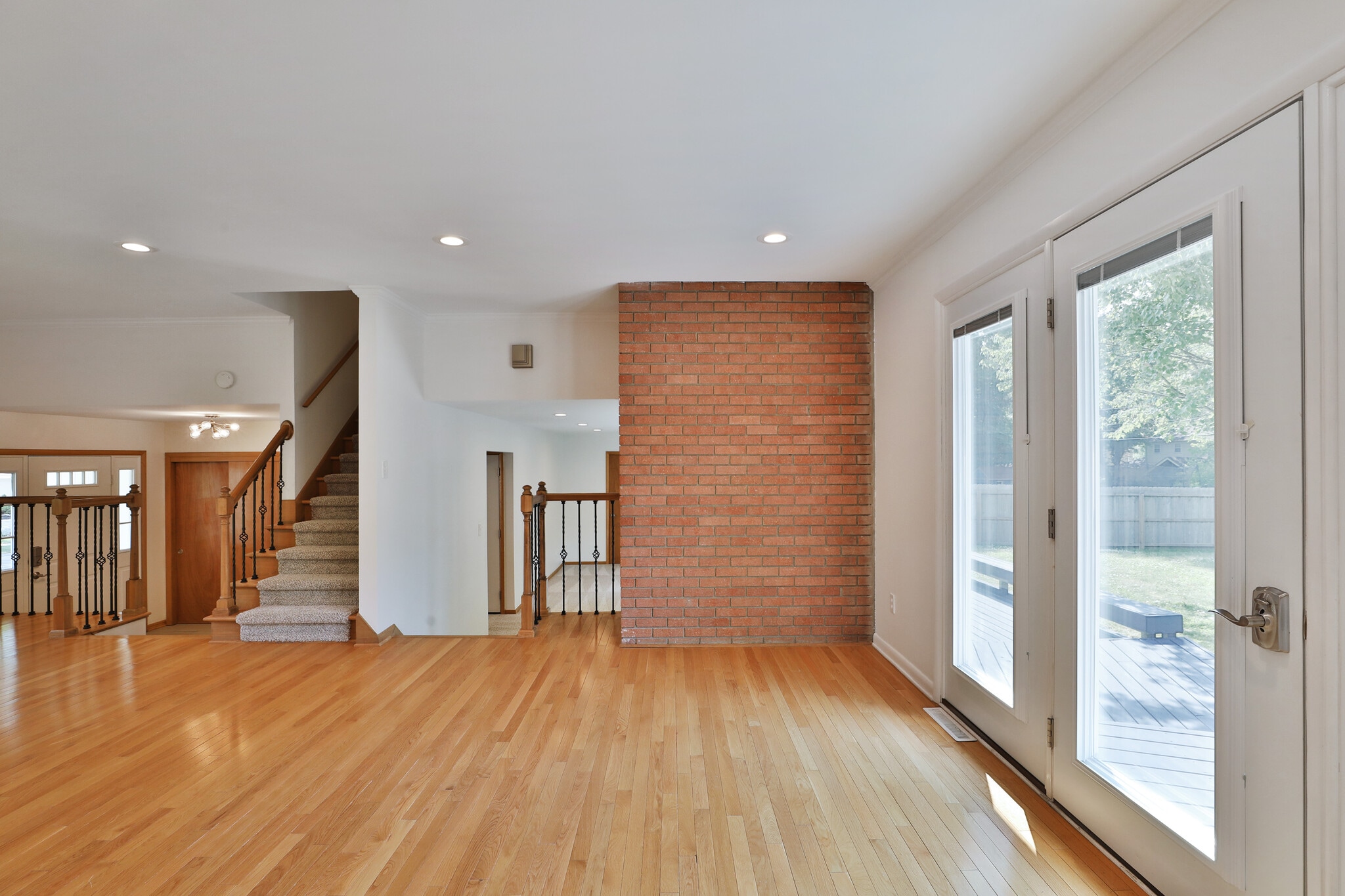 Building Photo - 270 Bryant Ave
