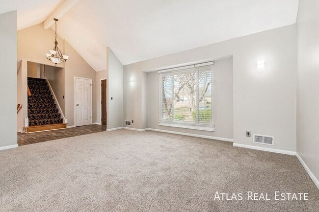 Building Photo - 1009 NE 99th St