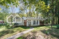 Building Photo - 1908 Front St