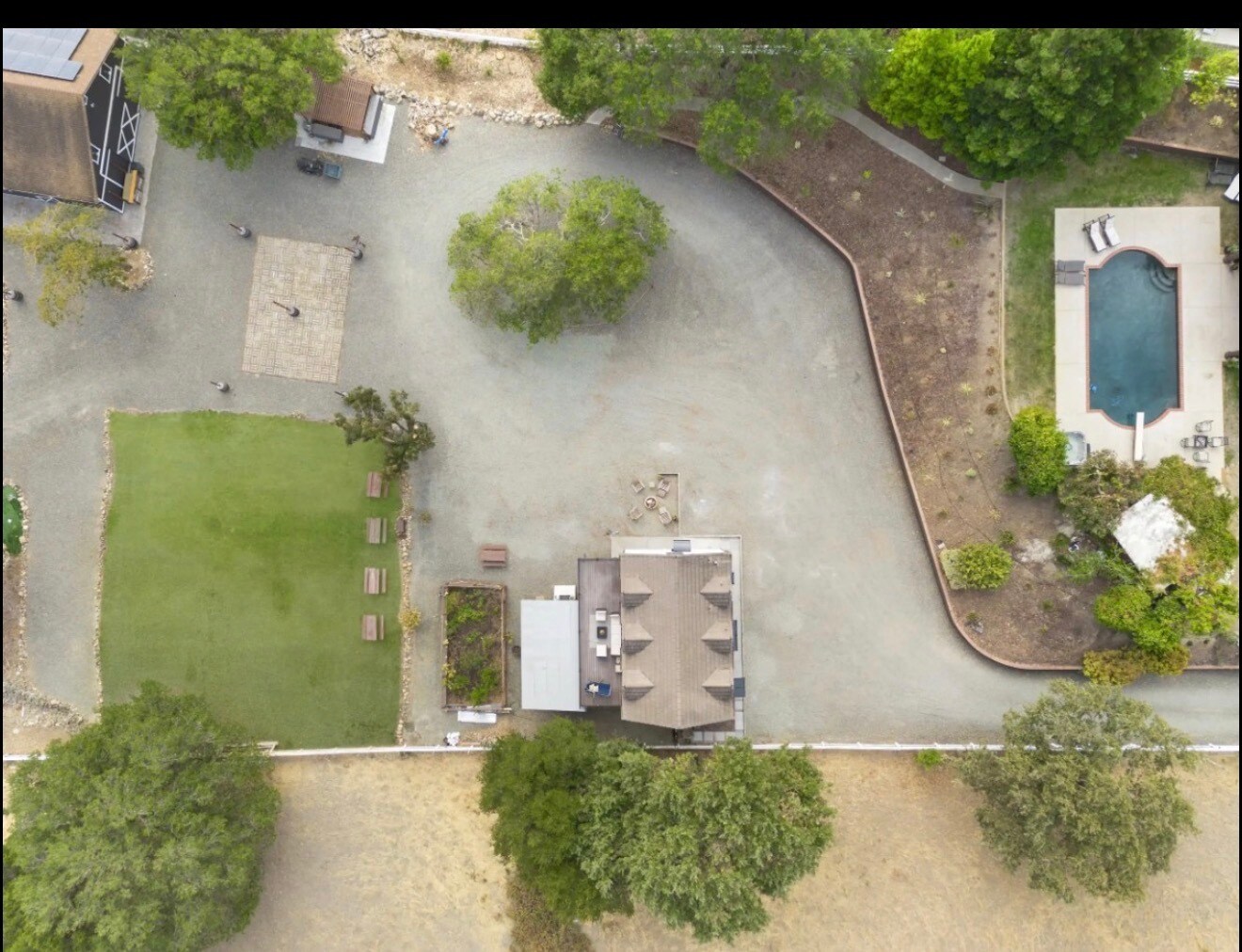 Building Photo - 4686 Green Valley Ln