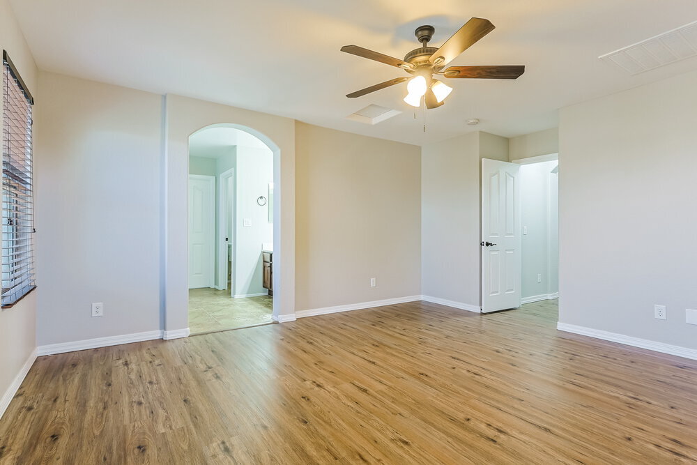 Building Photo - 3252 E Virgil Dr