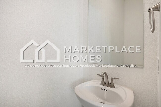 Building Photo - 406 Park Hill Ct