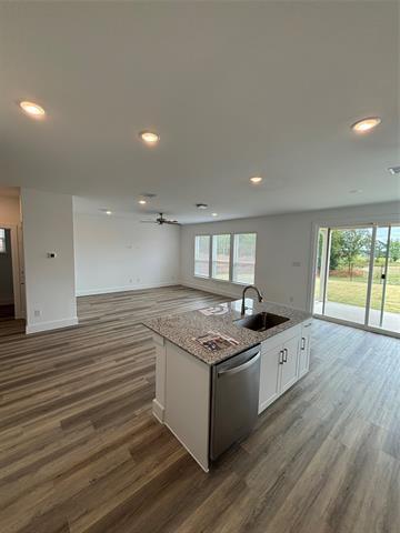 Building Photo - 2704 Boca Dr