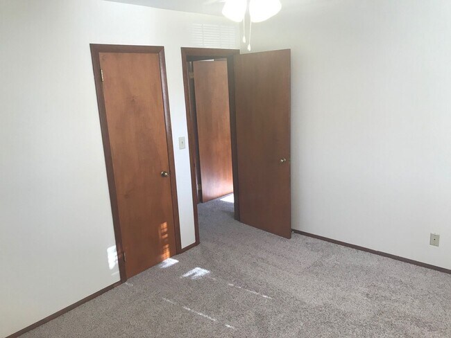 Building Photo - 1725 Douglas Ave