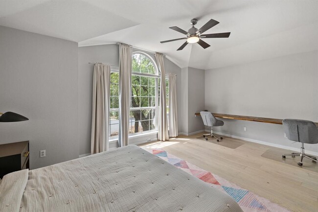 Building Photo - 12761 Council Bluff Dr