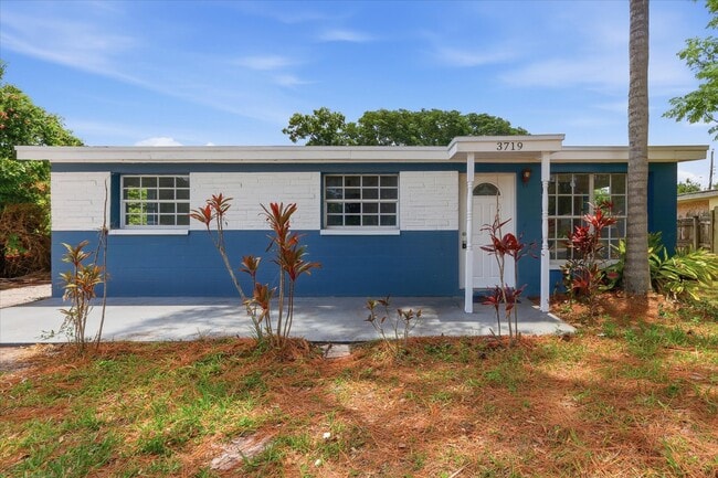 Building Photo - 3719 Papai Dr