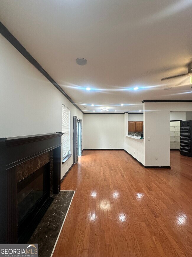 Building Photo - 186 Bellewood Oak Dr