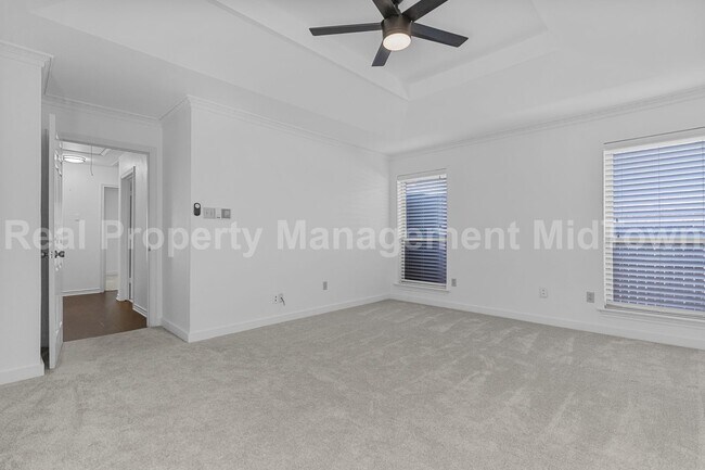 Building Photo - 2707 Edinboro Dr