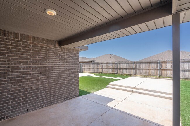 Building Photo - 2311 Outlaw Ct