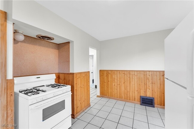 Building Photo - 1721 Tuxedo Ave