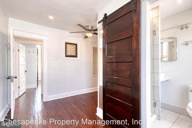 Building Photo - 2 br, 2.5 bath House - 860 W. 33rd Street