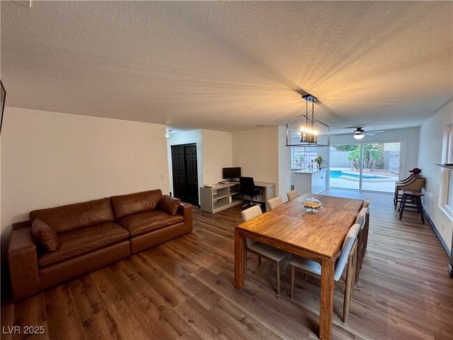 Building Photo - 2056 Pinion Springs Dr