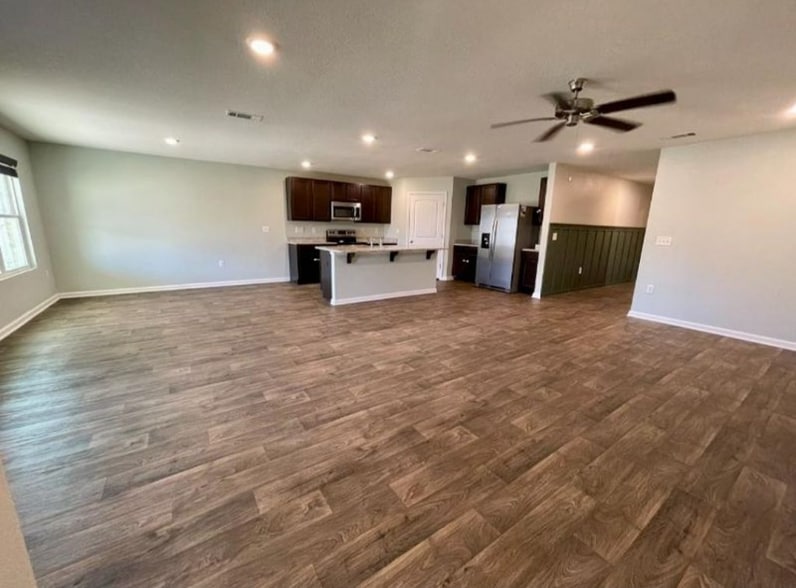 Building Photo - 910 Merganser Way