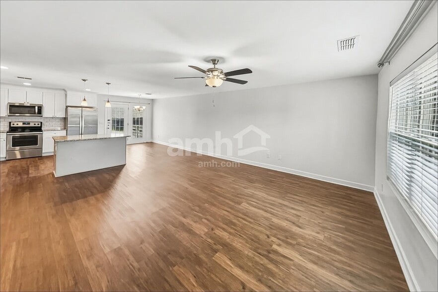Building Photo - 4850 Beryl Dr