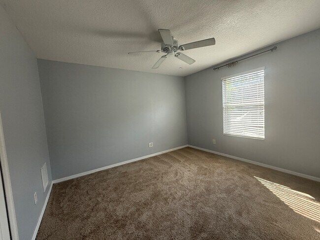 Building Photo - 3004 Downan Point Dr