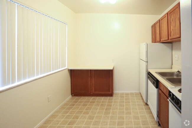 Interior Photo - Lilac Court Apartments