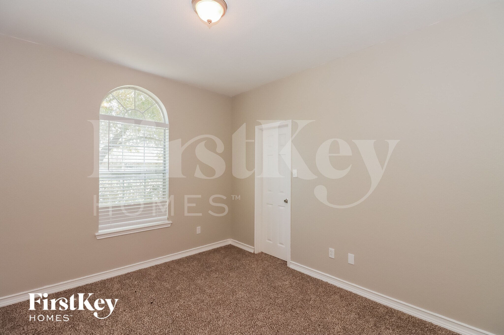 Building Photo - 4515 Bridgevillage Dr