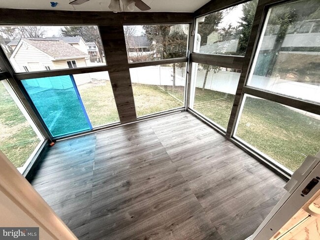 Building Photo - 5052 Lakeland Ct