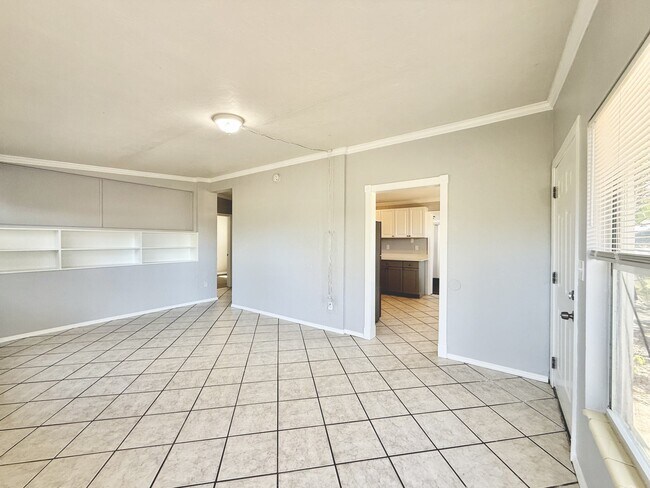 Building Photo - 7111 Onyx Dr N