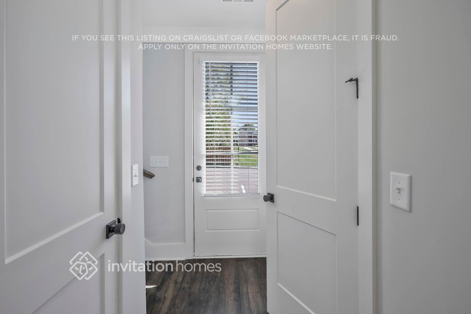 Building Photo - 647 Vernon Ave