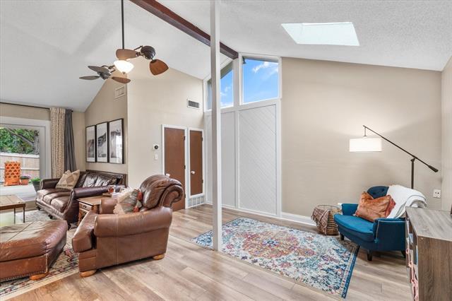 Building Photo - 2021 Memphis Dr