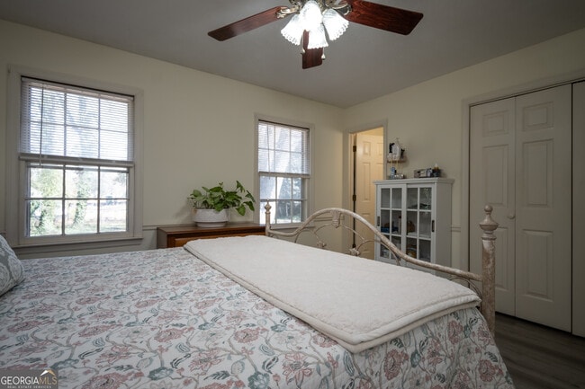 Building Photo - 100 VFW Dr