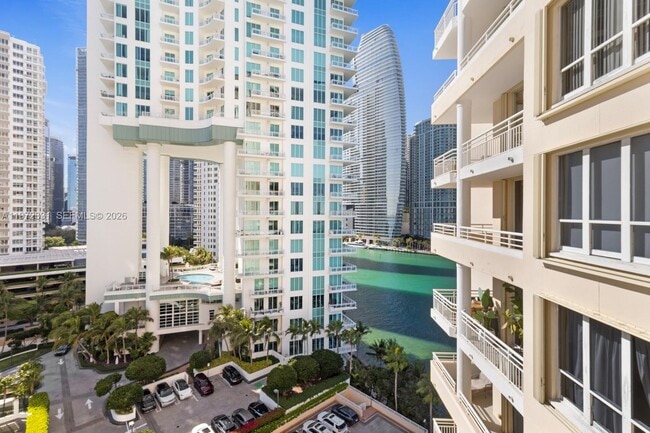 Building Photo - 888 Brickell Key Dr