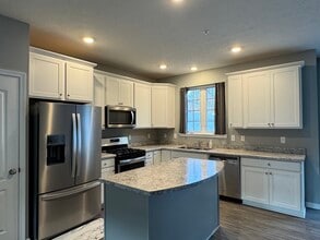 Building Photo - 2279 Flint Dr