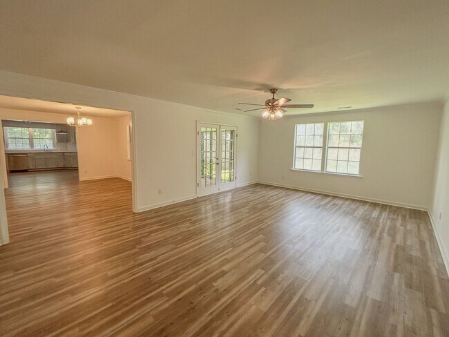 Building Photo - Now Leasing – Fully Renovated Home in Gunt...