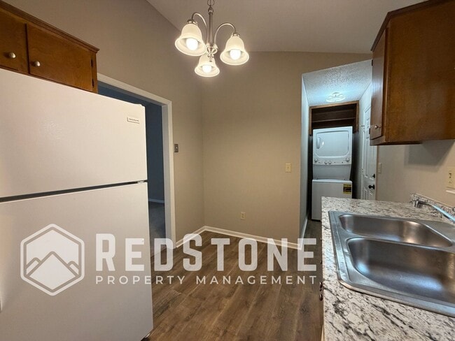 Building Photo - 2302 Morningside Dr