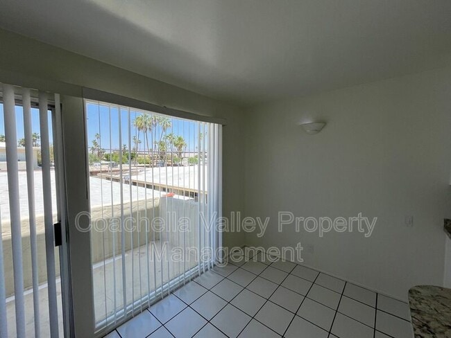 Building Photo - 550 El Cielo Rd