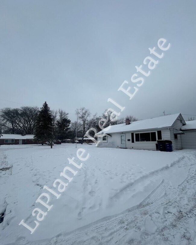 Building Photo - Freshly Updated 3-Bedroom Home Near UT