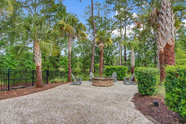 Building Photo - 2319 Watchtower Ln