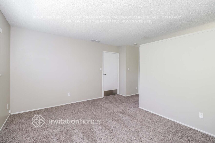 Building Photo - 2808 Notre Dame Dr