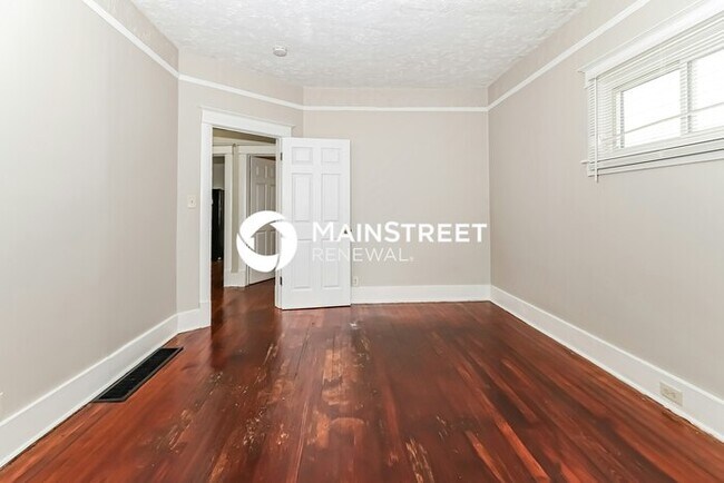 Building Photo - 3 Bedroom Pet-Friendly Home in Louisville,...