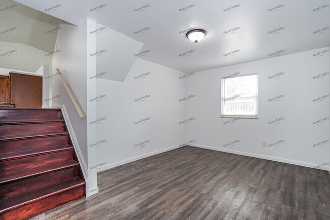 Building Photo - 1487 Thurell Rd