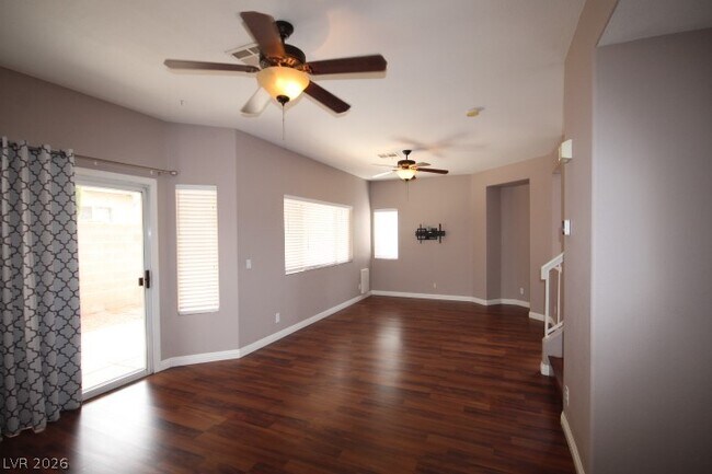 Building Photo - 947 Whispering Grove Ave